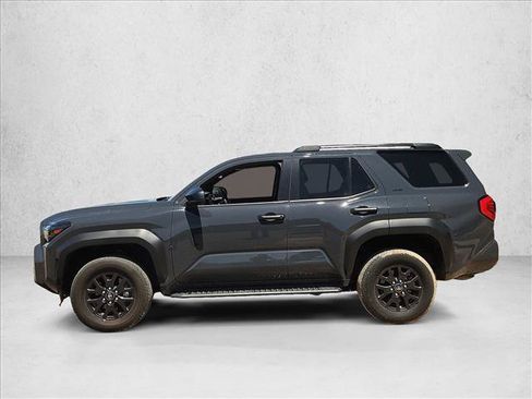 Used 2025 Toyota 4Runner SR5 AWD/4WD image 9