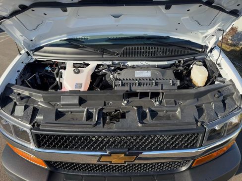 New 2024 Chevrolet Express 3500 w/ Power Convenience Package image 4