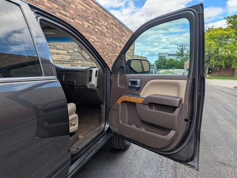 Used 2015 GMC Sierra 1500 SLE w/ SLE Value Package AWD/4WD image 18