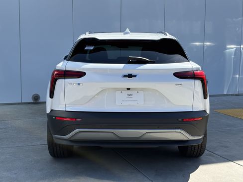 Used 2024 Chevrolet Blazer EV LT AWD/4WD image 8