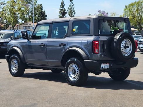 Used 2025 Ford Bronco 4-Door image 2