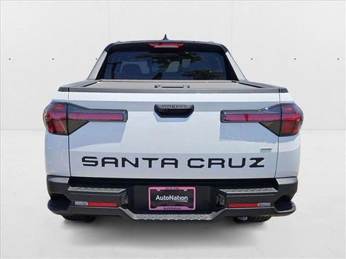 New 2025 Hyundai Santa Cruz SEL image 9