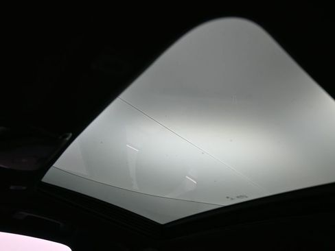 Used 2020 BMW 530i w/ Convenience Package image 26