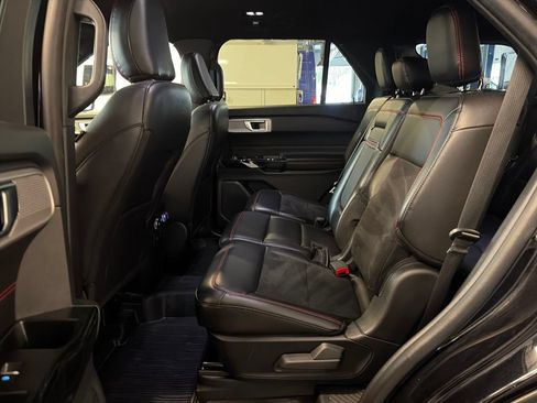 Used 2022 Ford Explorer ST-Line AWD/4WD image 17