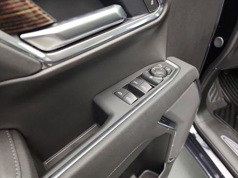 New 2026 GMC Sierra 1500 Elevation image 16