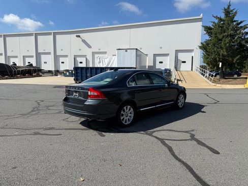 Used 2011 Volvo S80 3.2 w/ Climate Pkg image 4