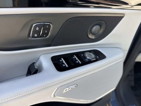 New 2026 Lincoln Nautilus Reserve image 19