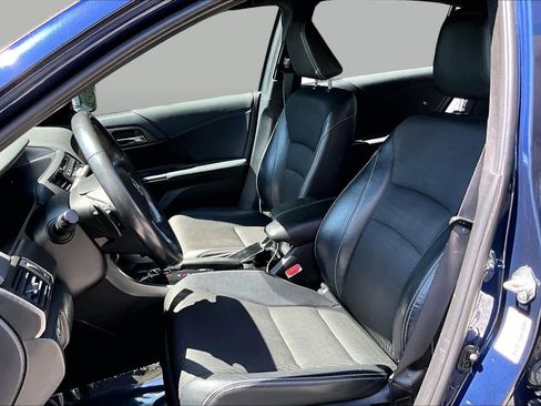 Used 2017 Honda Accord Sport image 8