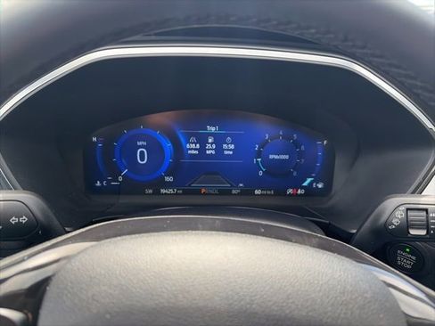 Used 2022 Ford Escape Titanium w/ Class II Trailer Tow Package image 20