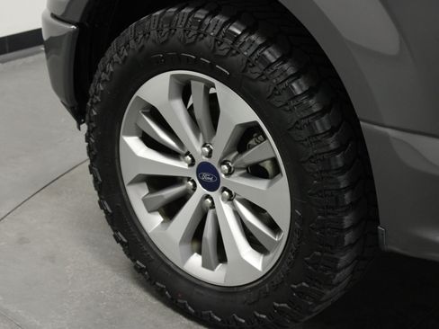 Used 2018 Ford F150 Lariat RWD image 10