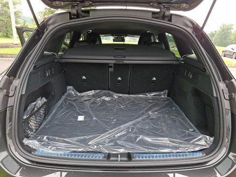 Used 2026 Mercedes-Benz GLC 300 4MATIC image 26