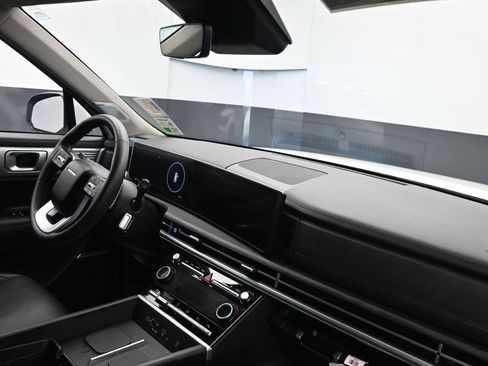 Used 2025 Hyundai Santa Fe Limited image 12