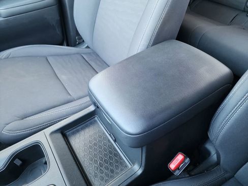 Used 2023 Nissan Frontier SV image 30