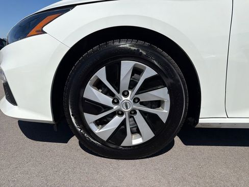 Used 2022 Nissan Altima 2.5 S image 2