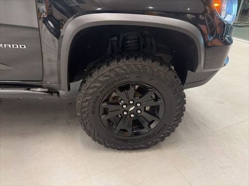 Used 2021 Chevrolet Colorado ZR2 w/ ZR2 Midnight Special Edition image 42