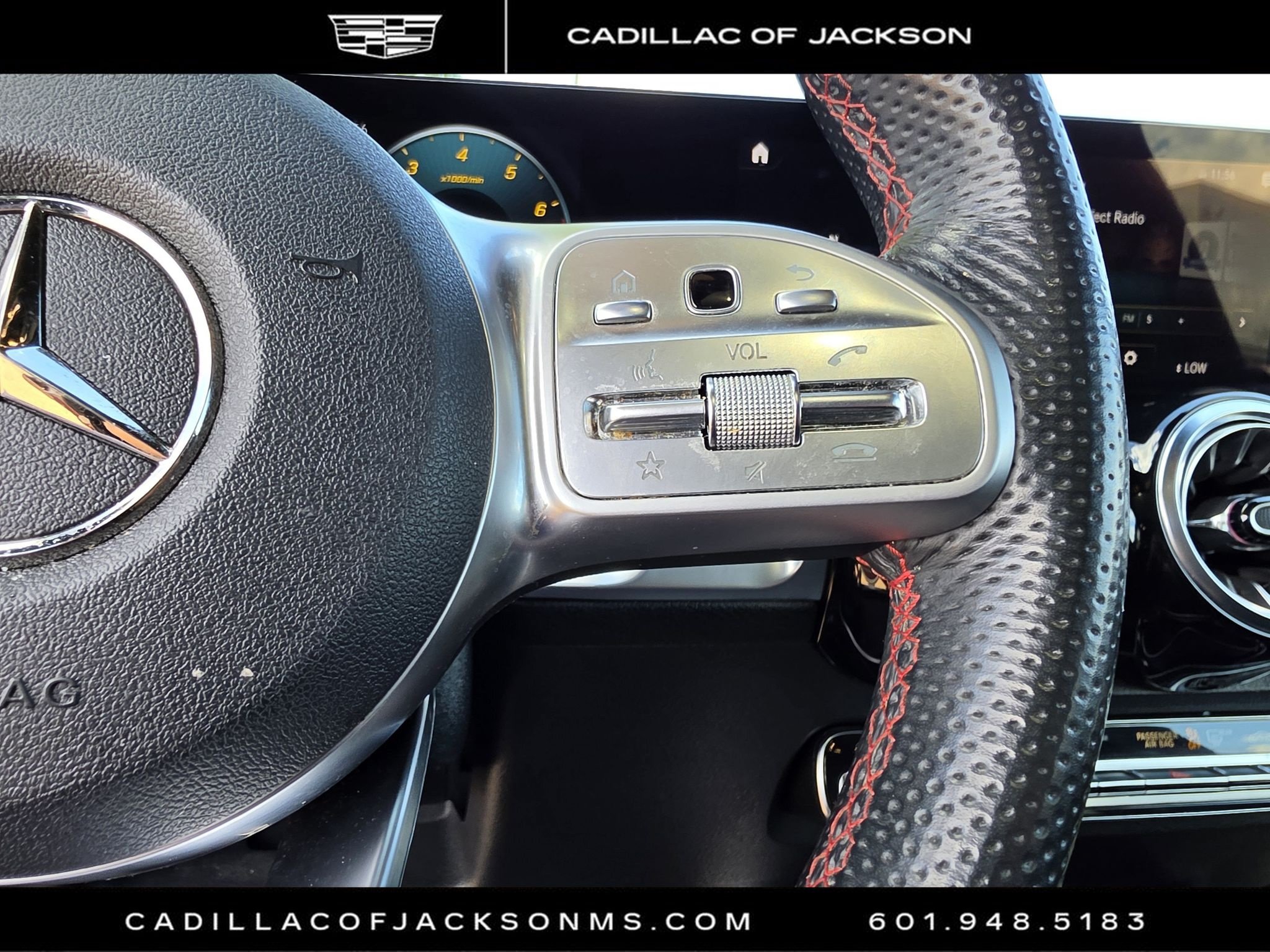Used 2023 Mercedes-Benz GLB 250 image 25