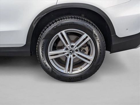 Used 2021 Mercedes-Benz GLC 300 4MATIC image 25