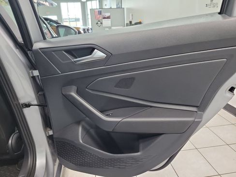 Used 2023 Volkswagen Jetta SE w/ Panoramic Sunroof Package FWD image 20
