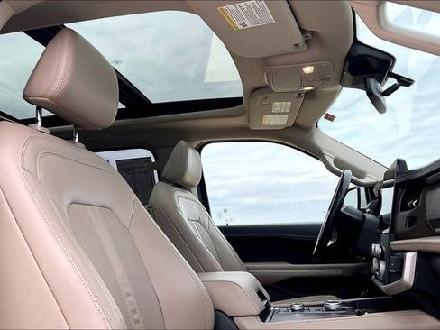 Used 2023 Ford Expedition Limited image 27