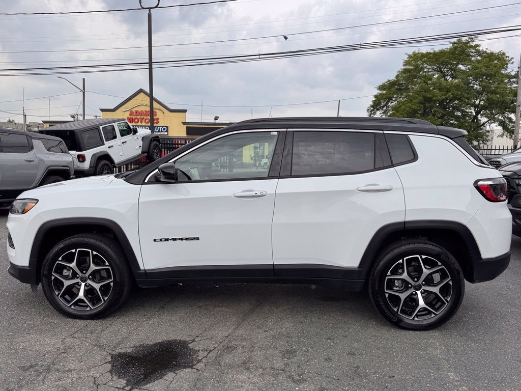 Used 2026 Jeep Compass Limited w/ Sun, Sound & Navigation Group AWD/4WD image 4