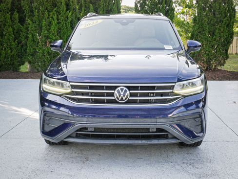Used 2022 Volkswagen Tiguan SE AWD/4WD image 3