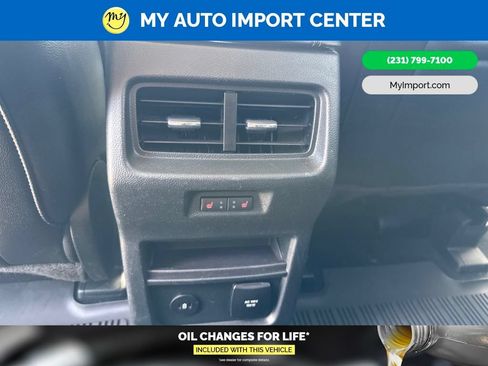 Used 2024 Ford Edge Titanium w/ Equipment Group 301A AWD/4WD image 27