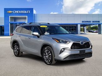 Used 2022 Toyota Highlander XLE 360° Tour