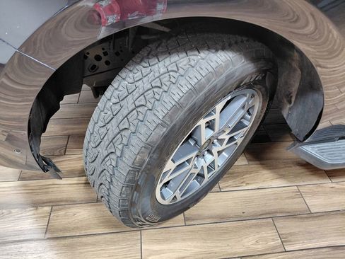 Certified 2025 Ford Expedition Active AWD/4WD image 24