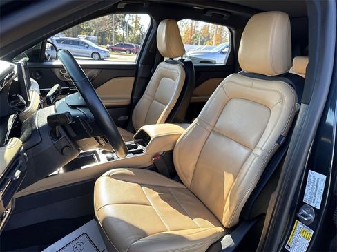 Used 2022 Lincoln Corsair Reserve w/ Equipment Group 201A image 11