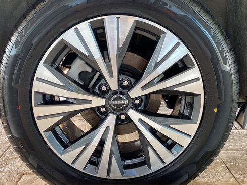 Certified 2023 Nissan Rogue SV w/ SV Premium B Package AWD/4WD image 14