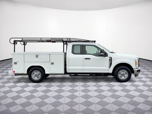 Used 2023 Ford F250 XL w/ XL Driver Assist Package RWD image 8