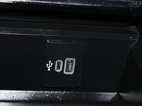 Used 2025 Ford F250 Lariat w/ Black Appearance Package AWD/4WD image 45
