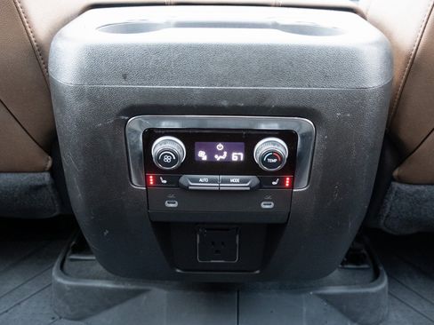 Used 2024 Chevrolet Tahoe High Country image 19