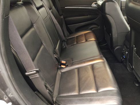 Used 2019 Jeep Grand Cherokee Limited w/ Trailer Tow Group IV image 19