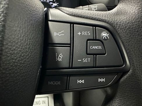 Used 2025 Toyota Sienna LE FWD image 20
