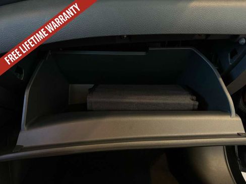 Used 2025 Nissan Sentra SR FWD image 36