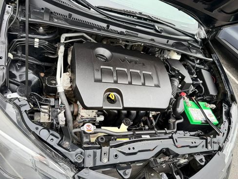 Used 2019 Toyota Corolla LE FWD image 34