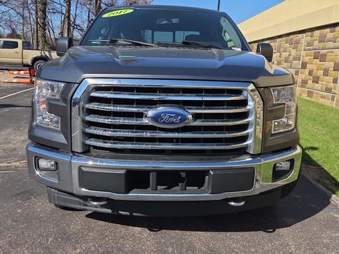 Used 2017 Ford F150 XLT w/ Equipment Group 302A Luxury image 4