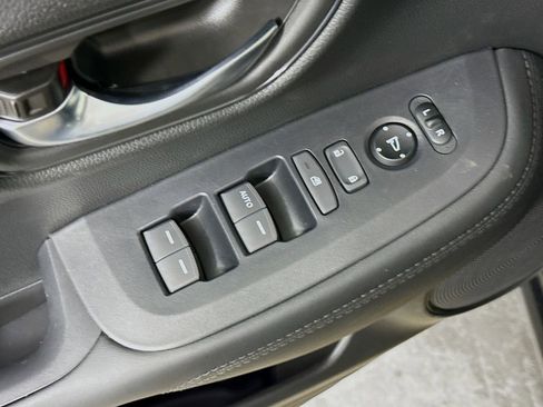 New 2026 Honda HR-V LX image 18