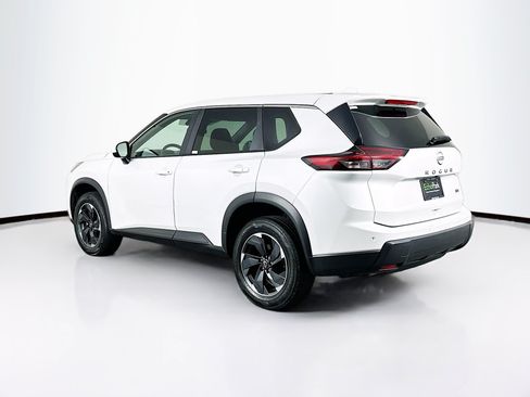 Used 2024 Nissan Rogue SV FWD image 5