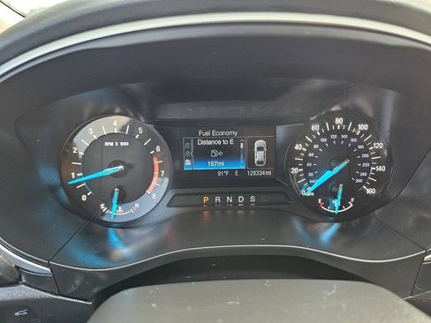 Used 2015 Ford Fusion SE FWD image 11