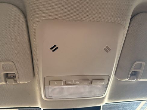 Used 2020 Buick Encore Preferred image 21