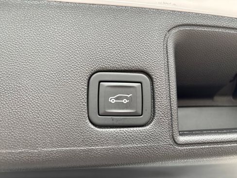 Used 2024 GMC Terrain Denali w/ Denali Premium Package AWD/4WD image 42