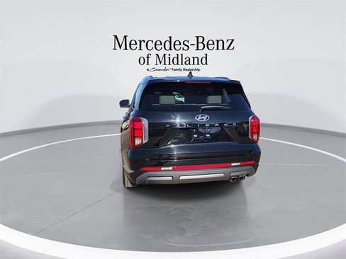 Used 2024 Hyundai Palisade Limited image 7