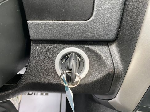 Used 2020 RAM 1500 Classic SLT image 25