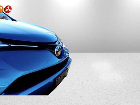 Used 2017 Toyota RAV4 XLE image 8