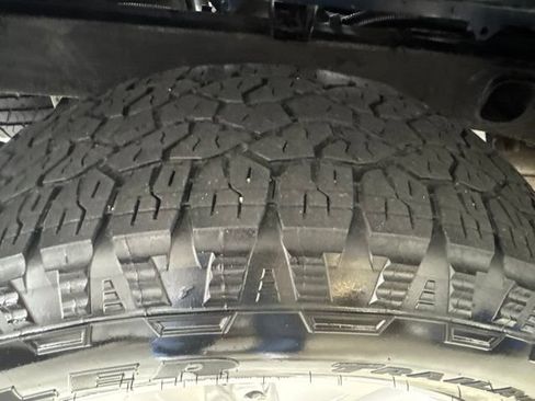 Used 2021 Chevrolet Silverado 1500 Custom AWD/4WD image 17