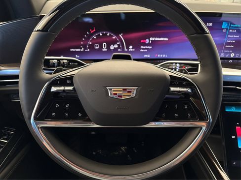 New 2026 Cadillac Escalade ESV Luxury AWD/4WD image 19