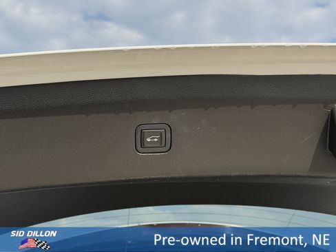 Used 2020 Buick Enclave Essence AWD/4WD image 6
