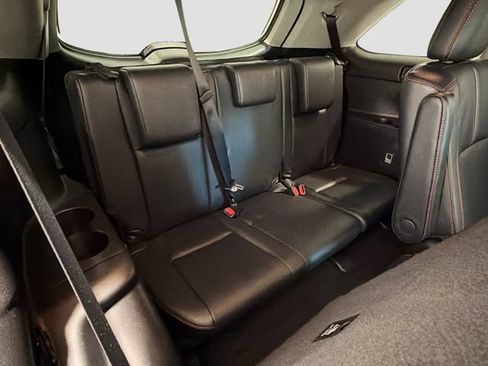 Certified 2019 Toyota Highlander SE w/ Carpet Mat Package (TMS) AWD/4WD image 23